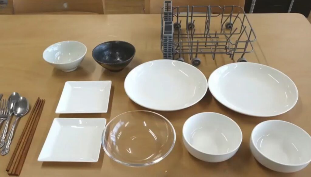 標準収納容量｜食器11～12点
