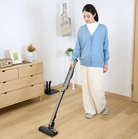 約1.9kgの軽さとシンプルな操作性